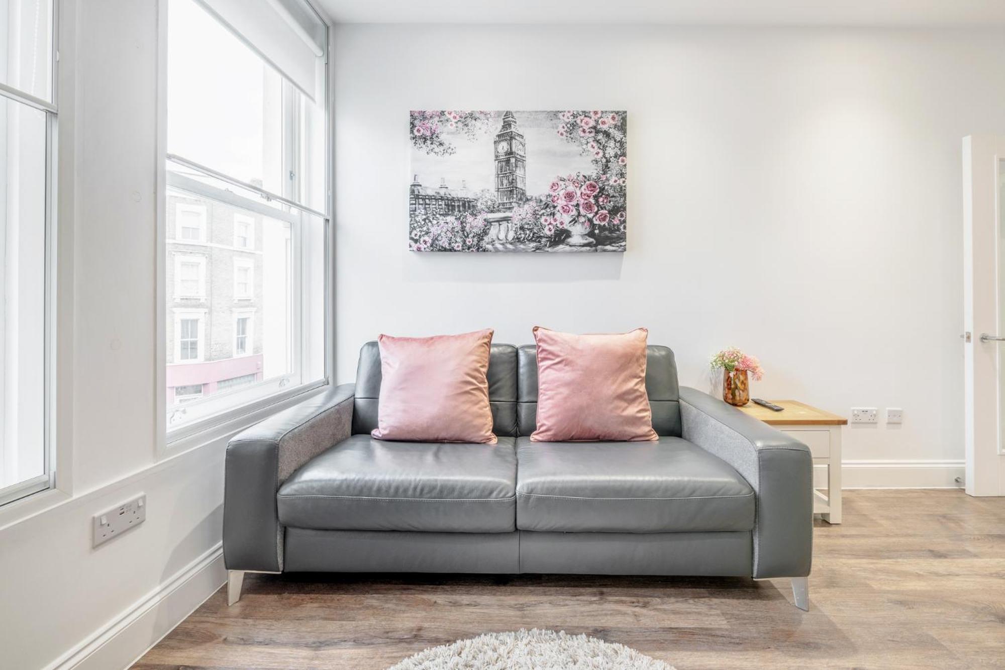 Bright & Modern 2-Bed Notting Hill Apartment 런던 외부 사진