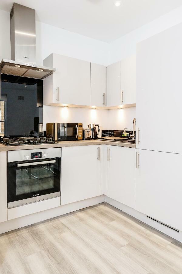Bright & Modern 2-Bed Notting Hill Apartment 런던 외부 사진