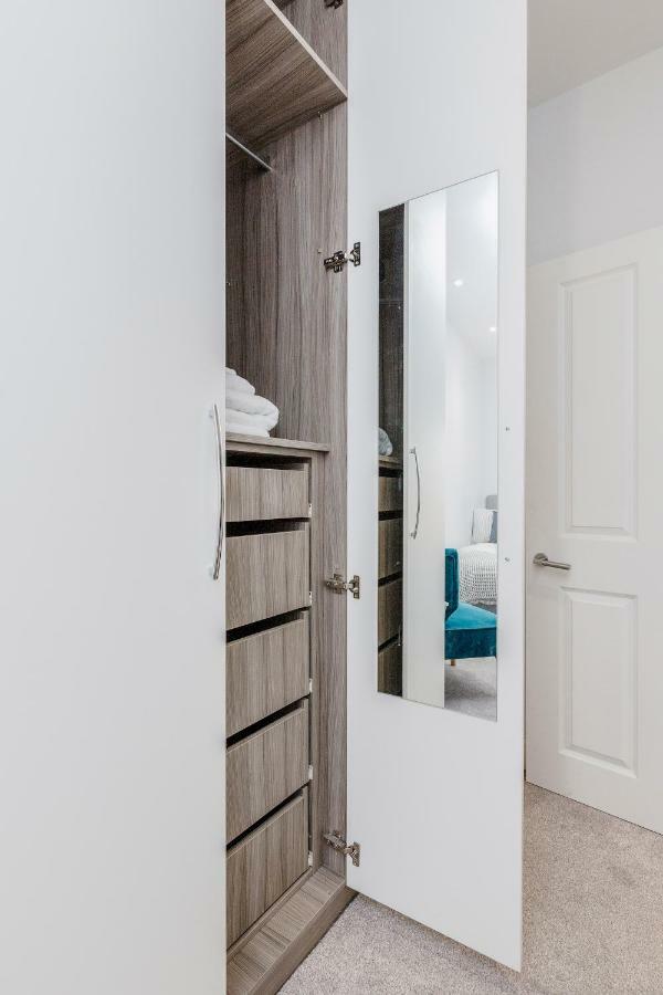Bright & Modern 2-Bed Notting Hill Apartment 런던 외부 사진
