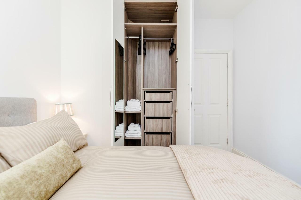 Bright & Modern 2-Bed Notting Hill Apartment 런던 외부 사진