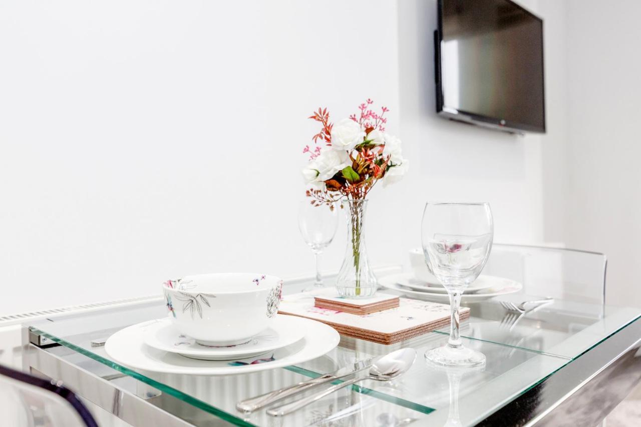 Bright & Modern 2-Bed Notting Hill Apartment 런던 외부 사진