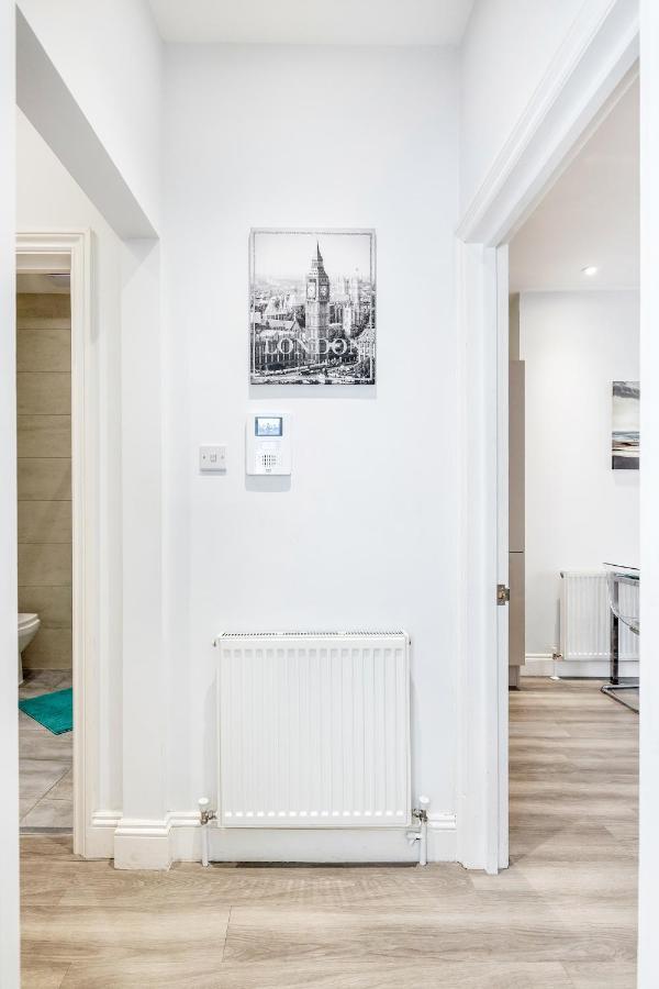 Bright & Modern 2-Bed Notting Hill Apartment 런던 외부 사진