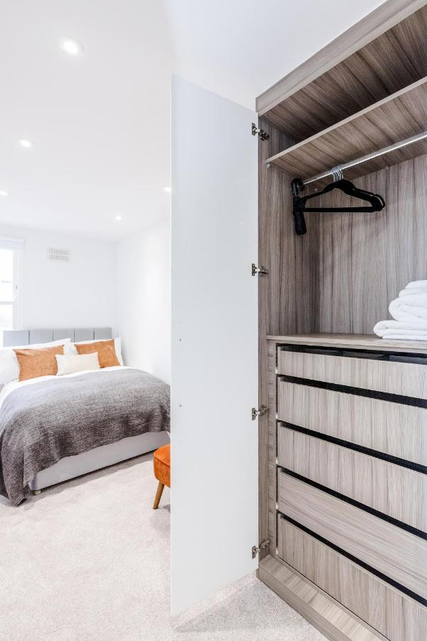 Bright & Modern 2-Bed Notting Hill Apartment 런던 외부 사진