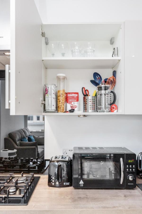 Bright & Modern 2-Bed Notting Hill Apartment 런던 외부 사진